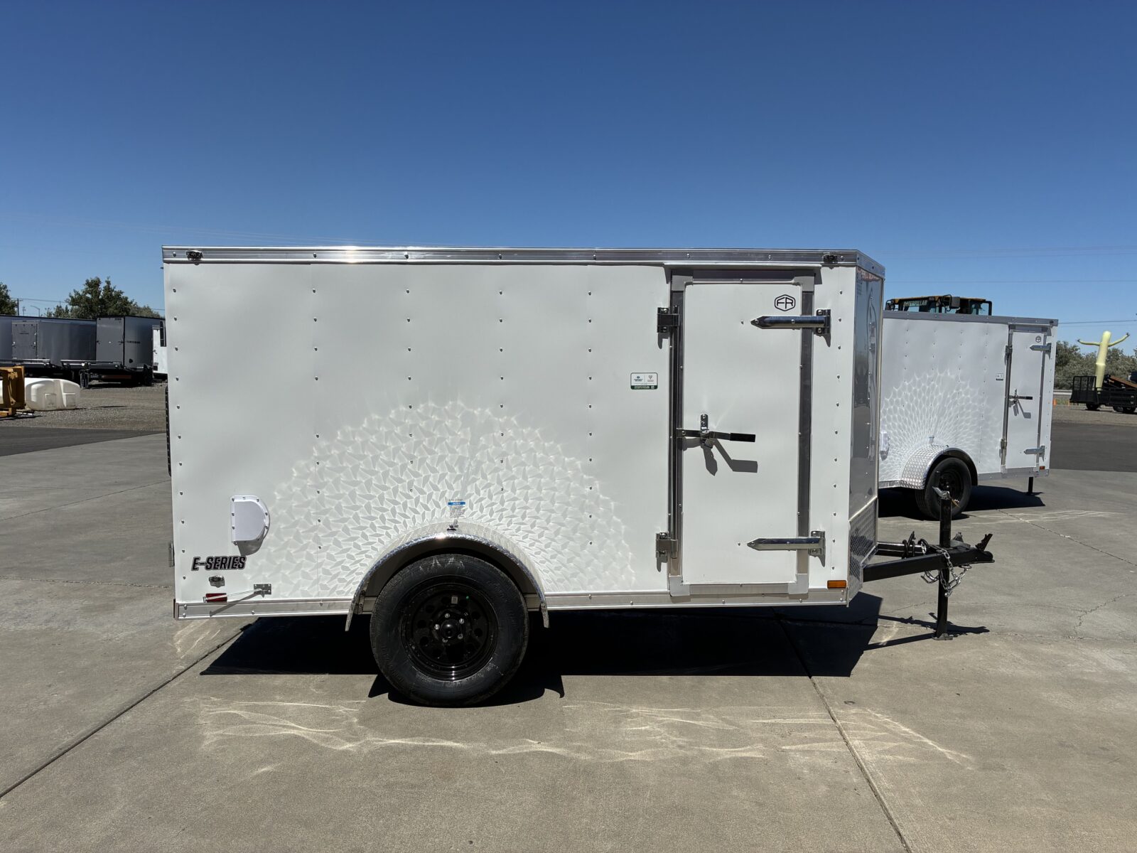 5X10 E-SERIES W/ REAR BARN DOORS