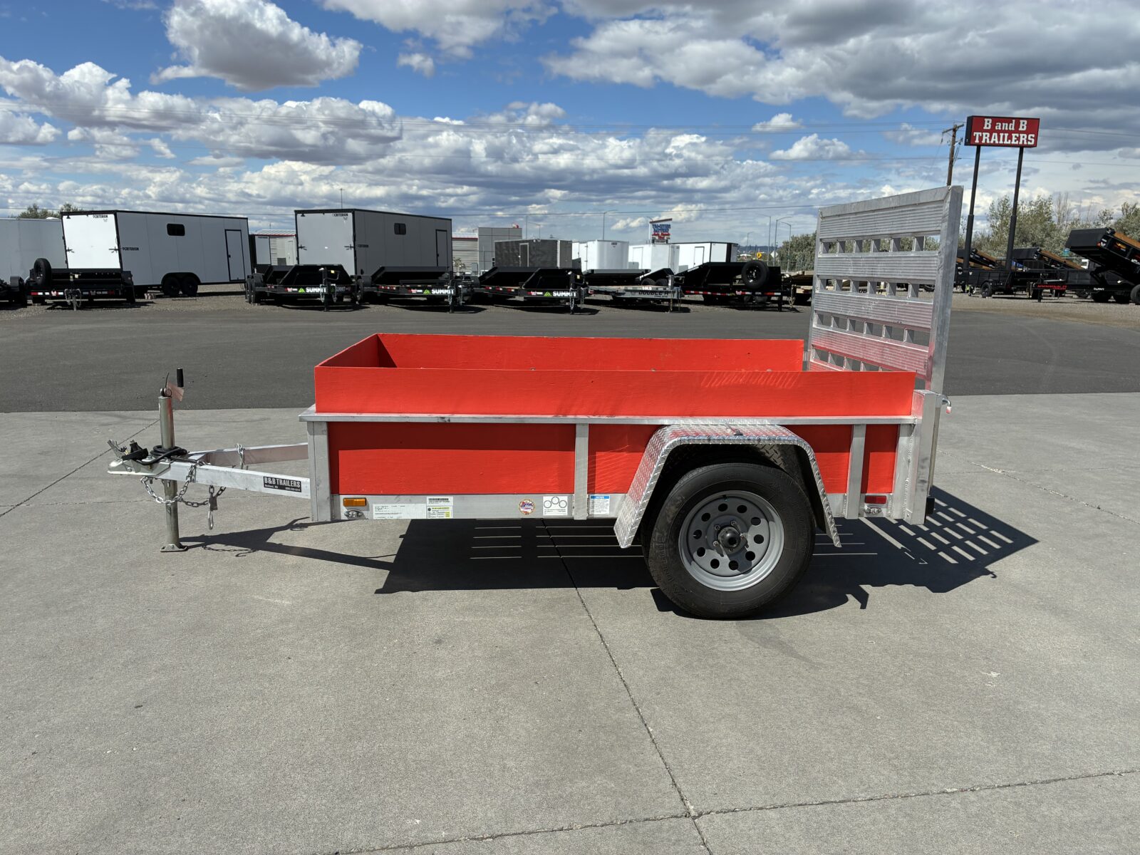 **USED** 2023 FOREST RIVER 5X8 UTILITY